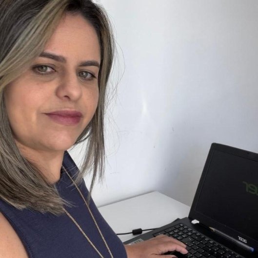 Luciana Mara Teixeira dos Santos