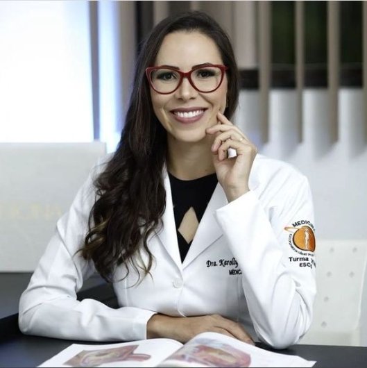 Dra. Karollyne Morais