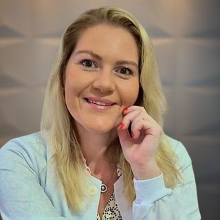 Lais Lang Silva .