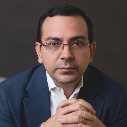 Dr. Rodrigo Souza