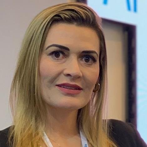 Dra. Marina De Paula Coutinho Martins