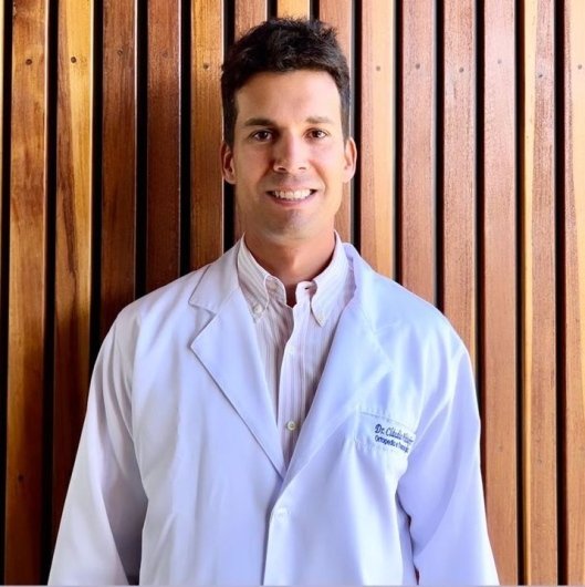 Dr. Cláudio Whitaker