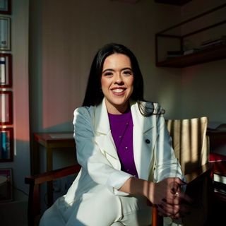 Dra. Karine Neves