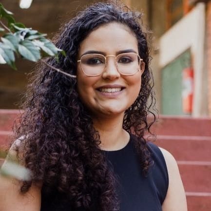 Dra. Laryssa Rodrigues Gomes