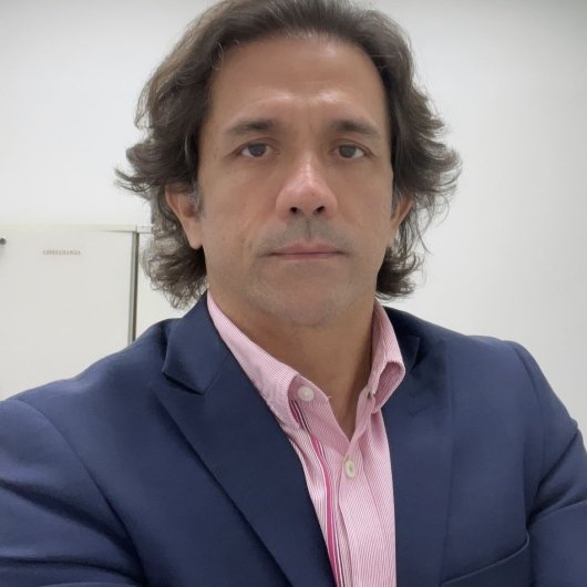 Dr. Elvis Lopes Barbosa