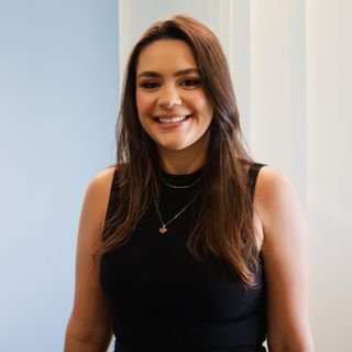 Dra. Fernanda Cabral Oliveira