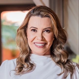 Dra. Flavia R. Venancio