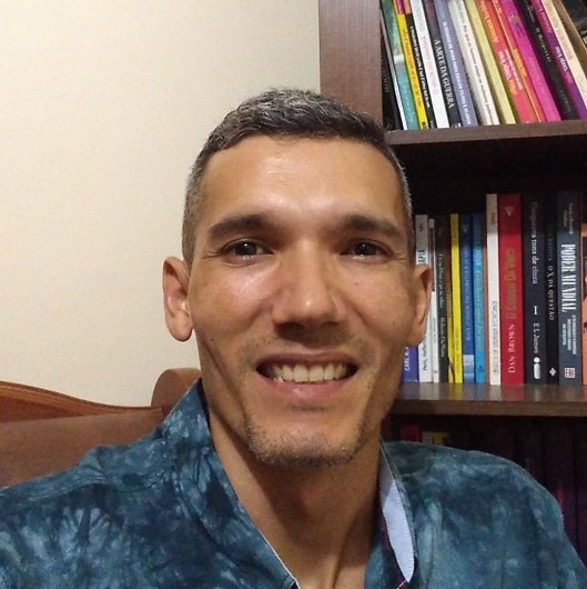 Dr. Leonardo Alves