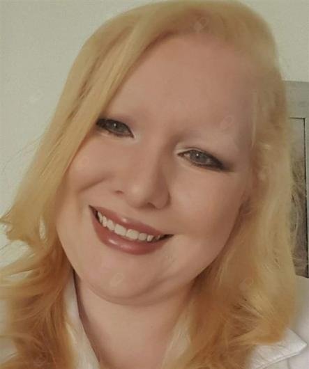 Dra. Alessandra Sallum