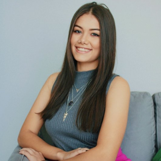 Júlia Oton