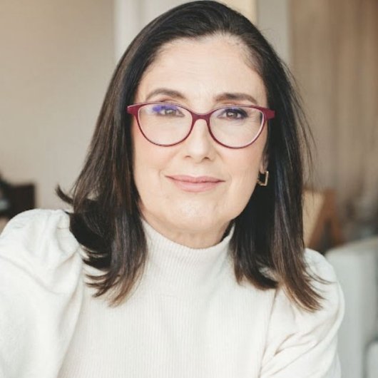 Dra. Luciana Neves Fernandes