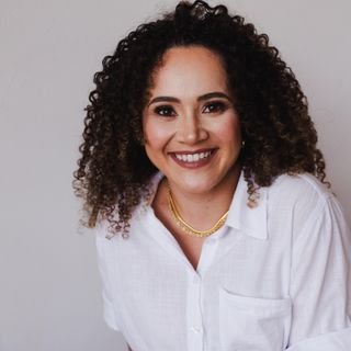 Dra. Raphaela Conrado