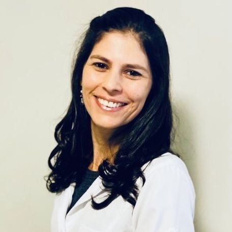 Dra. Fabiana de Lemos Souza