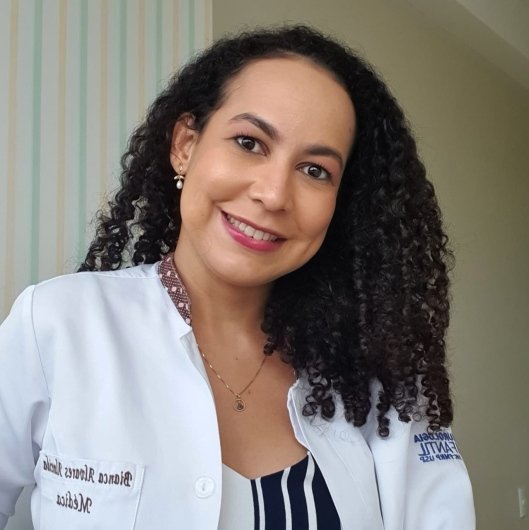 Dra. Bianca Alvares Almeida