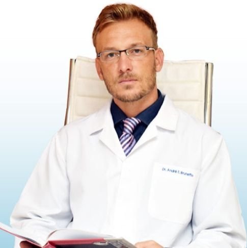 Dr. André Brunetto