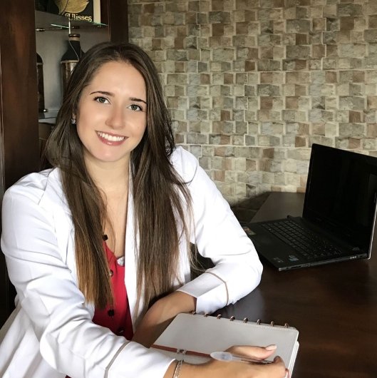Dra. Fernanda Carvalho