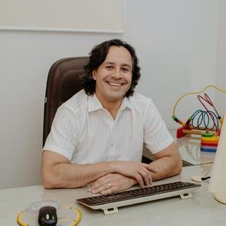 Dr. Leonardo Macedo