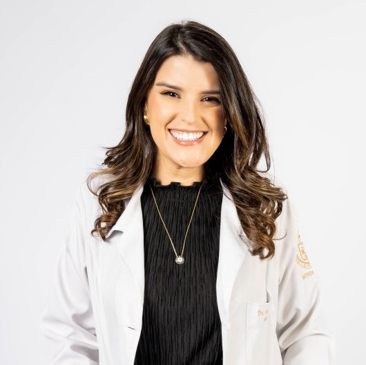 Dra. Anelisa Sena Machado