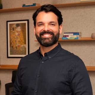 Dr. Júlio César Leal
