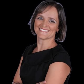 Dra. Andréa Moreira Couto Fournier