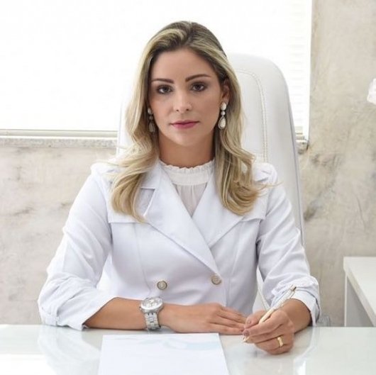 Dra. Jackeline Salgado Melazo de Faria