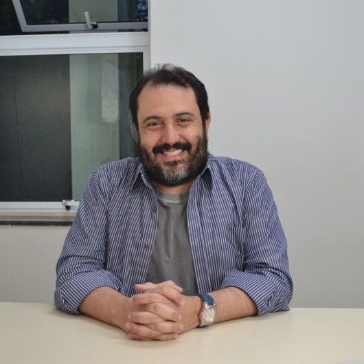 Dr. Alexandre Souza Gouveia
