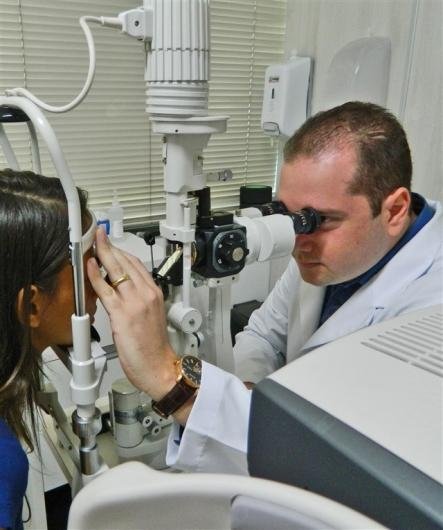 Dr. Fernando Mol Luce