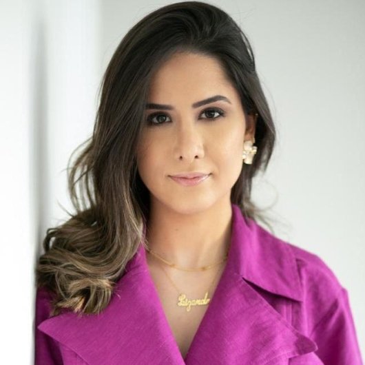 Dra. Lizandra Oliveira Rosado