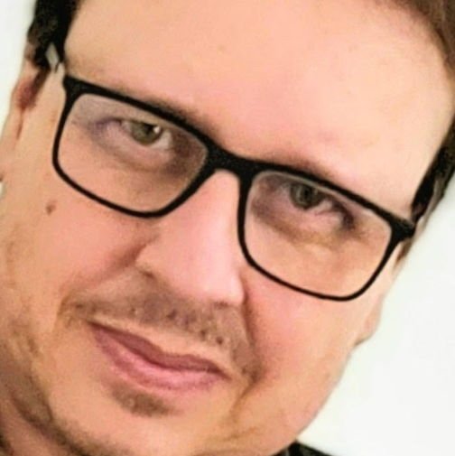 Dr. Marcos Marinho