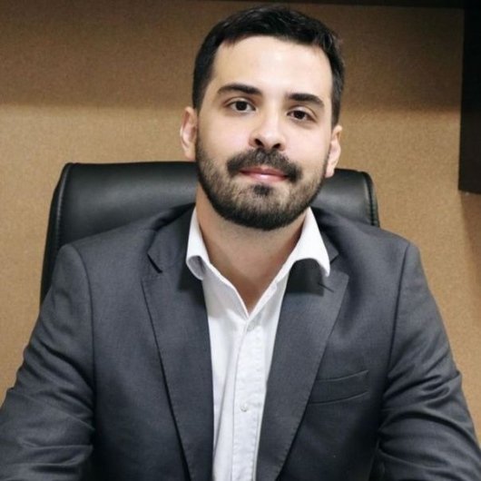 Dr. Roberto Hugo