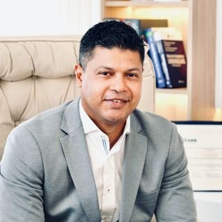 Dr. Carlos Molina Ospino