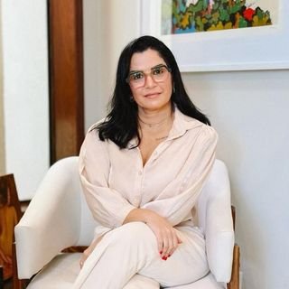 Dra. Thalita Cristina Fernandes