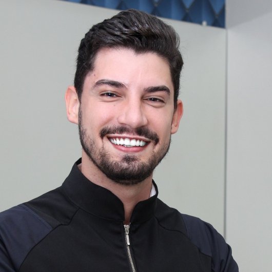 Dr. Walter Castro