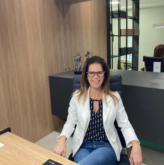Dra. Simone De Oliveira Bittencourt