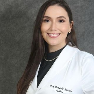 Dra. Danielle Caroline Moreira