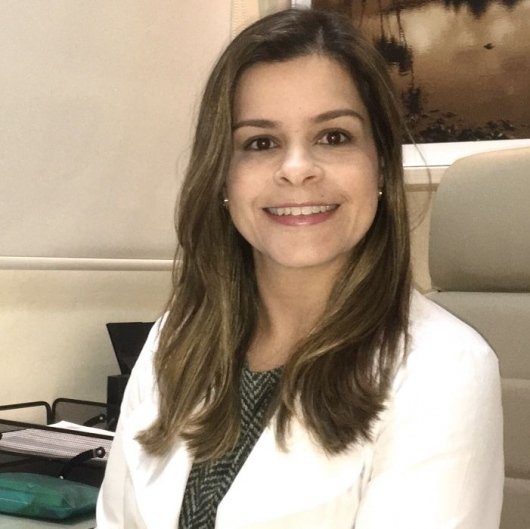 Dra. Renata Faco Amoedo