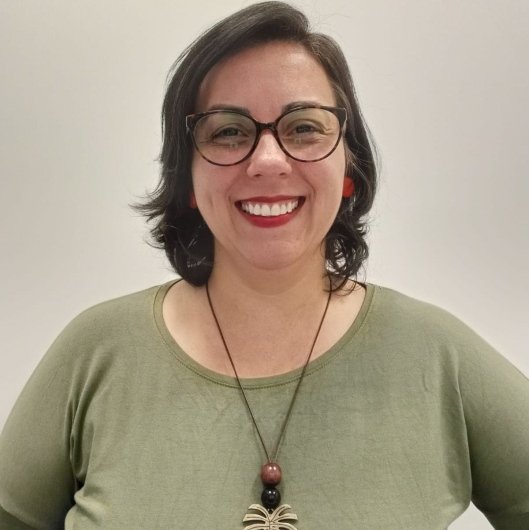Prof. Juliana dos Santos Betat