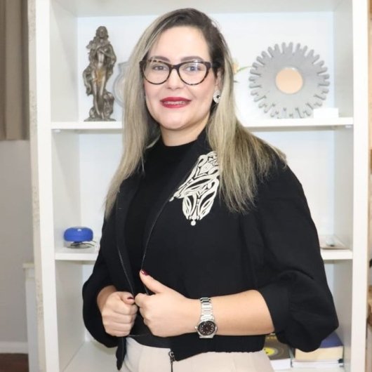 Dra. Ane Brielle