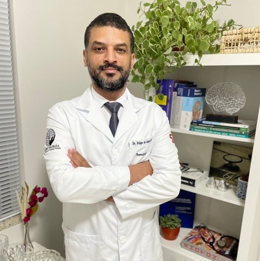 Dr. Felipe Assis Dias