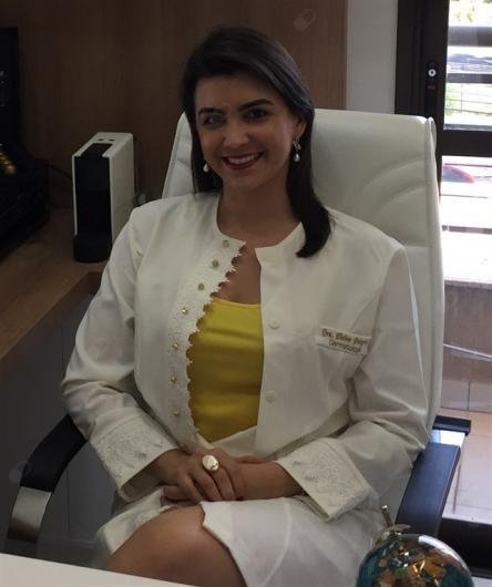Dra. Elaine Pelegrini