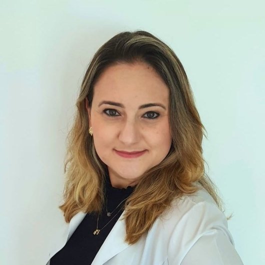 Dra. Vivian Silva Schneider de Lima