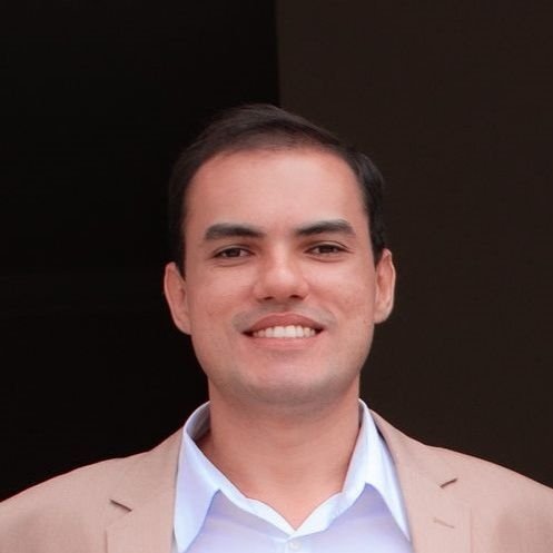 Dr. Renan Tobias Lopes