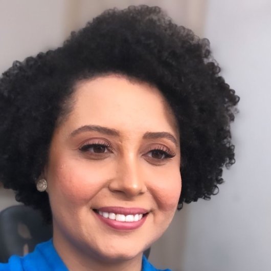 Dra. Alinne Carneiro