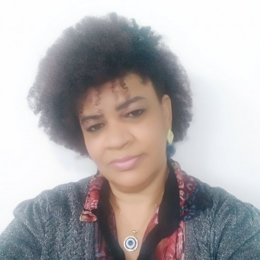 Dra. Deise Lucia Oliveira