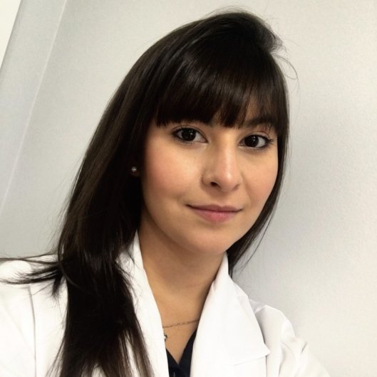 Dra. Aline Morais Gomes De Oliveira