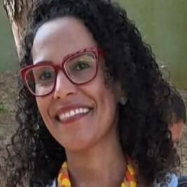 Dra. Verônica aparecida Lima de Souza