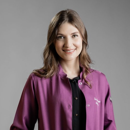 Dra. Monique Oliveira