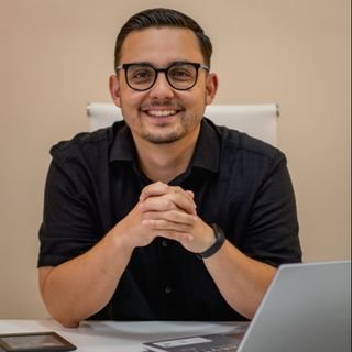 Dr. Jonathan Bello Gouet