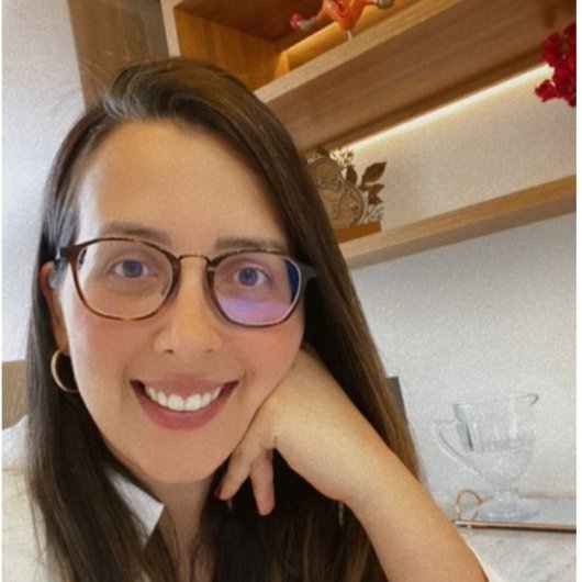 Dra. Rafaella Fernandes