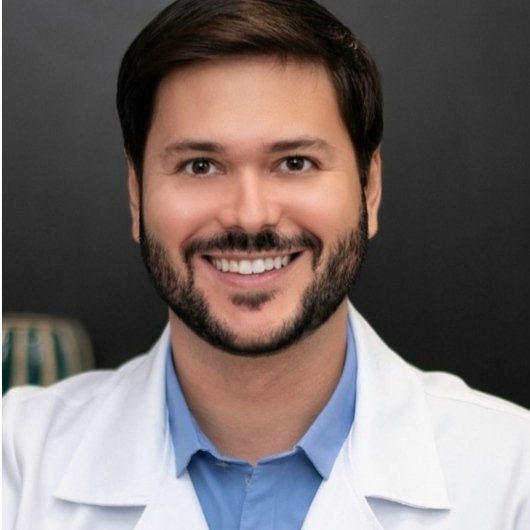 Dr. Jonathan Dos Santos Feroldi E Souza